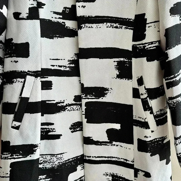 GUMP'S Black and White Abstract Long Jacket, Brush Strokes Jacket, Size Small - Picture 8 of 16